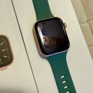 Apple Watch Series 6 Gold Aluminum GPS 44mm